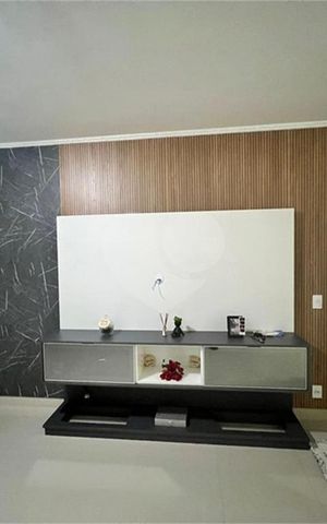 Casa à venda com 169m², 4 quartos e 2 vagas