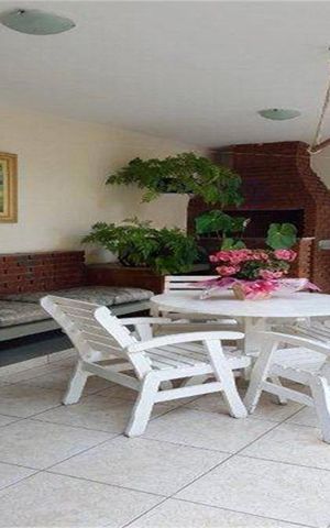 Casa à venda com 268m², 3 quartos e 3 vagas