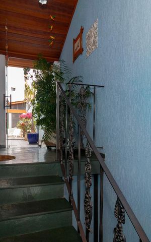 Casa à venda com 230m², 4 quartos e 4 vagas Casa à venda com 230m², 4 quartos e 4 vagasHall de entrada