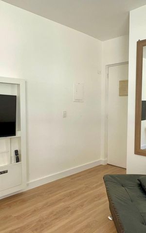 Studio para alugar com 33m², 1 quarto e sem vaga Studio para alugar com 33m², 1 quarto e sem vagaSala