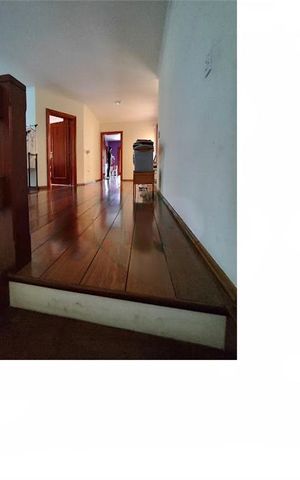Casa à venda com 432m², 4 quartos e 6 vagas