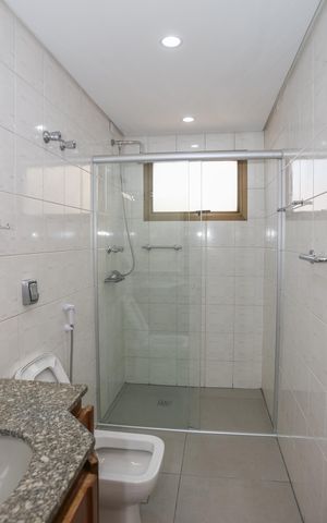 Apartamento para alugar com 167m², 3 quartos e 3 vagasBanheiro Social