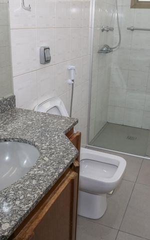 Apartamento para alugar com 167m², 3 quartos e 3 vagas Apartamento para alugar com 167m², 3 quartos e 3 vagasBanheiro Social