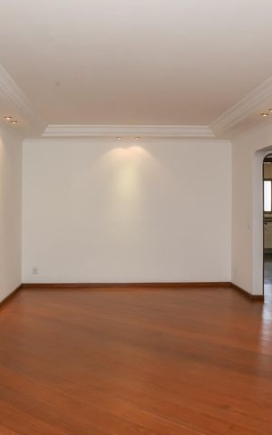 Apartamento para alugar com 167m², 3 quartos e 3 vagasSala