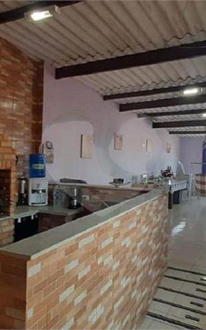 Casa à venda com 230m², 4 quartos e 2 vagas