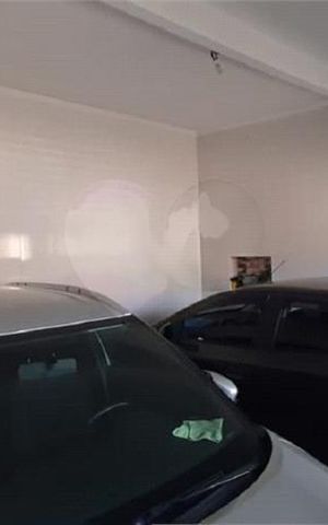 Casa à venda com 230m², 4 quartos e 2 vagas