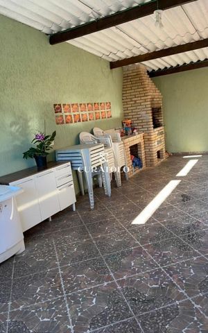 Casa à venda com 125m², 3 quartos e 6 vagas