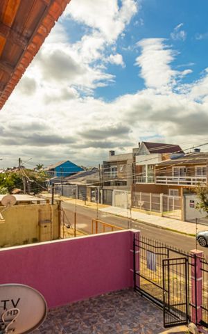 Casa à venda com 240m², 4 quartos e 3 vagas Casa à venda com 240m², 4 quartos e 3 vagasVista/Varanda do Escritório