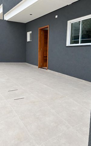 Casa à venda com 72m², 2 quartos e 2 vagasÁrea externa