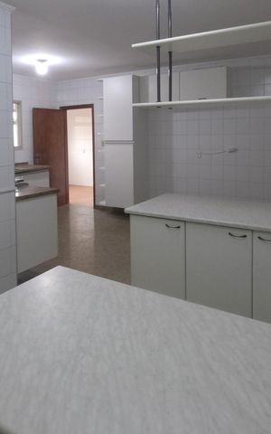 Apartamento para alugar com 230m², 4 quartos e 2 vagasCozinha 