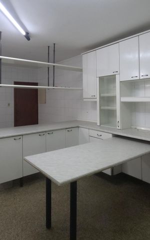 Apartamento para alugar com 230m², 4 quartos e 2 vagasCozinha 