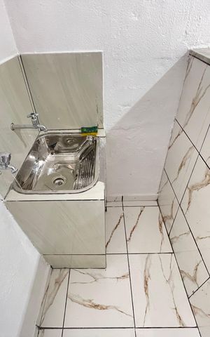 Casa para alugar com 40m², 1 quarto e sem vaga Casa para alugar com 40m², 1 quarto e sem vagaÁrea de Serviço