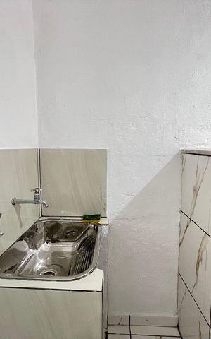 Casa para alugar com 40m², 1 quarto e sem vaga Casa para alugar com 40m², 1 quarto e sem vagaÁrea de Serviço