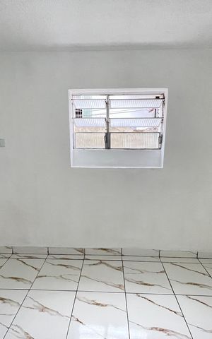 Casa para alugar com 40m², 1 quarto e sem vaga Casa para alugar com 40m², 1 quarto e sem vagaSala