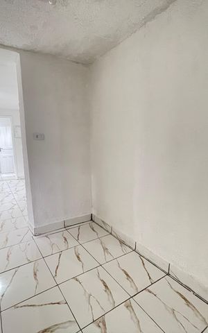Casa para alugar com 40m², 1 quarto e sem vaga Casa para alugar com 40m², 1 quarto e sem vagaSala 2