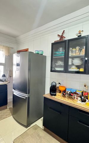 Apartamento à venda com 154m², 3 quartos e 2 vagas Apartamento à venda com 154m², 3 quartos e 2 vagasCozinha