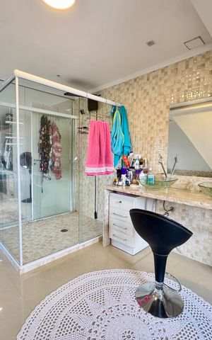 Apartamento à venda com 154m², 3 quartos e 2 vagas Apartamento à venda com 154m², 3 quartos e 2 vagasBanheiro da Suíte Master
