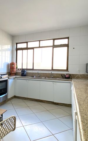 Casa de condomínio à venda com 300m², 3 quartos e sem vaga Casa de condomínio à venda com 300m², 3 quartos e sem vagaCozinha