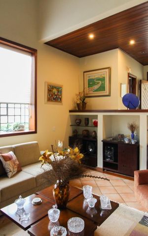Casa para alugar com 1078m², 4 quartos e 5 vagas Casa para alugar com 1078m², 4 quartos e 5 vagasSala 1