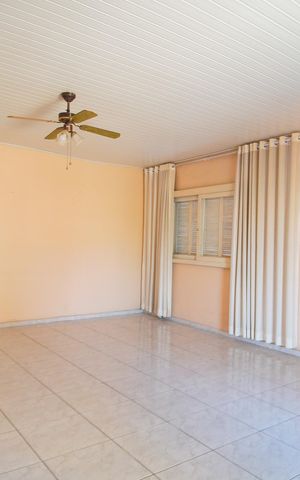 Casa à venda com 200m², 4 quartos e 2 vagasSala
