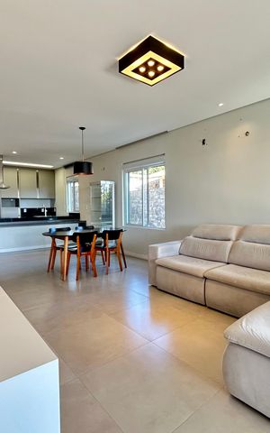 Casa para alugar com 289m², 4 quartos e 2 vagas Casa para alugar com 289m², 4 quartos e 2 vagasSala