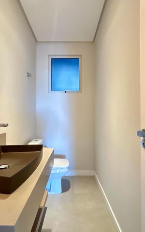 Casa para alugar com 289m², 4 quartos e 2 vagas Casa para alugar com 289m², 4 quartos e 2 vagasLavabo