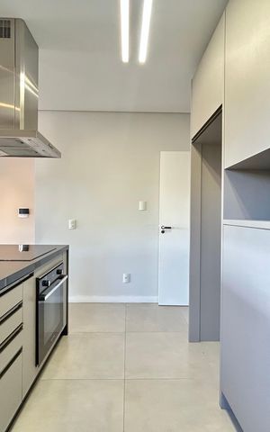 Casa para alugar com 289m², 4 quartos e 2 vagas Casa para alugar com 289m², 4 quartos e 2 vagasCozinha