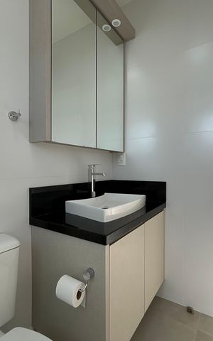 Casa para alugar com 289m², 4 quartos e 2 vagas Casa para alugar com 289m², 4 quartos e 2 vagasBanheiro suíte 3