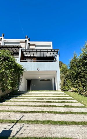 Casa para alugar com 289m², 4 quartos e 2 vagas Casa para alugar com 289m², 4 quartos e 2 vagasGaragem