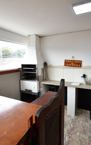 Casa à venda com 200m², 3 quartos e 2 vagasChurrasqueira