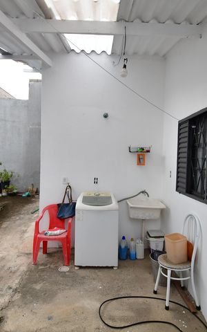 Casa à venda com 200m², 3 quartos e 2 vagasÁrea de Serviço