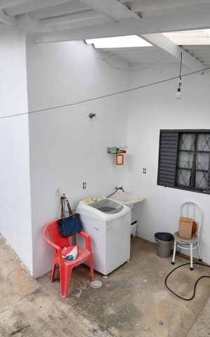 Casa à venda com 200m², 3 quartos e 2 vagasÁrea de Serviço