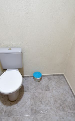 Casa à venda com 200m², 3 quartos e 2 vagasBanheiro