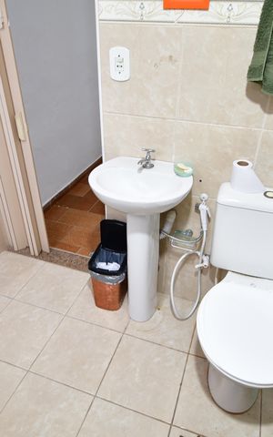 Casa à venda com 200m², 3 quartos e 2 vagasBanheiro Suíte