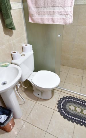 Casa à venda com 200m², 3 quartos e 2 vagasBanheiro Suíte