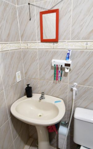Casa à venda com 200m², 3 quartos e 2 vagasBanheiro 