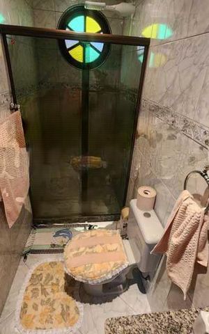 Casa à venda com 258m², 3 quartos e 3 vagas