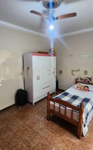 Casa à venda com 258m², 3 quartos e 3 vagas