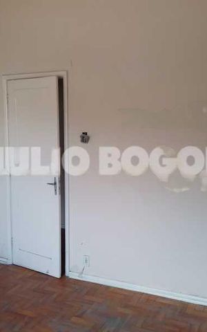 Apartamento à venda com 72m², 2 quartos e sem vaga