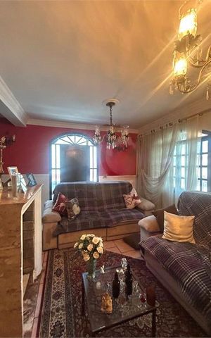 Casa à venda com 260m², 3 quartos e 4 vagas