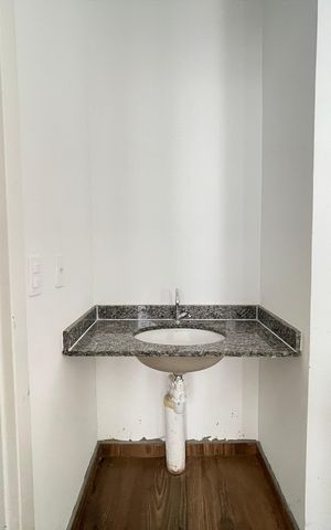 Apartamento para alugar com 38m², 2 quartos e sem vaga Apartamento para alugar com 38m², 2 quartos e sem vagaBanheiro