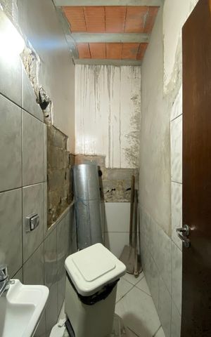 Casa à venda com 190m², 3 quartos e 2 vagas Casa à venda com 190m², 3 quartos e 2 vagaslavabo Sala
