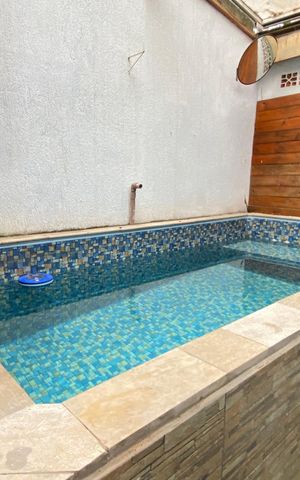 Casa à venda com 190m², 3 quartos e 2 vagas Casa à venda com 190m², 3 quartos e 2 vagasQuintal