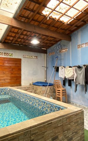 Casa à venda com 190m², 3 quartos e 2 vagas Casa à venda com 190m², 3 quartos e 2 vagasQuintal