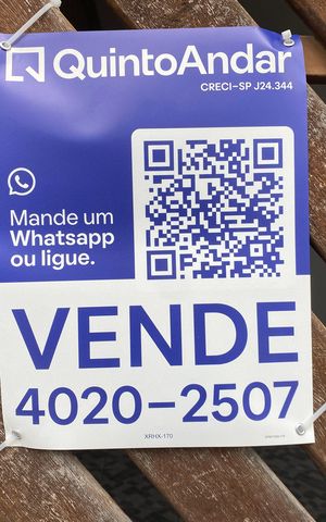 Casa à venda com 190m², 3 quartos e 2 vagas Casa à venda com 190m², 3 quartos e 2 vagasPlaquinha