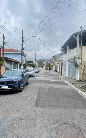 Casa à venda com 190m², 3 quartos e 2 vagas Casa à venda com 190m², 3 quartos e 2 vagasVista da Rua