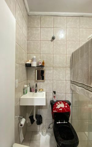 Casa à venda com 190m², 3 quartos e 2 vagas Casa à venda com 190m², 3 quartos e 2 vagasBanheiro da Suíte