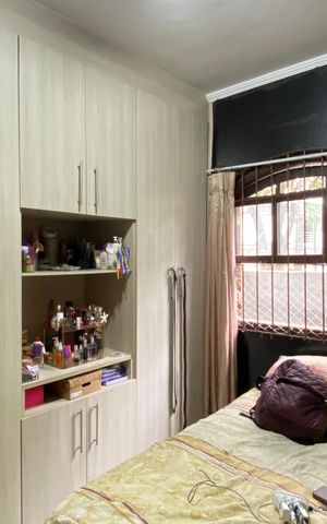Casa à venda com 190m², 3 quartos e 2 vagas Casa à venda com 190m², 3 quartos e 2 vagasQuarto 1