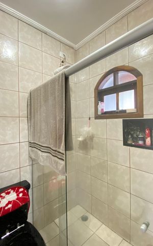 Casa à venda com 190m², 3 quartos e 2 vagas Casa à venda com 190m², 3 quartos e 2 vagasBanheiro da Suíte