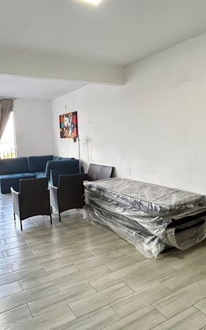 Casa para alugar com 300m², 2 quartos e 1 vaga Casa para alugar com 300m², 2 quartos e 1 vagaSala